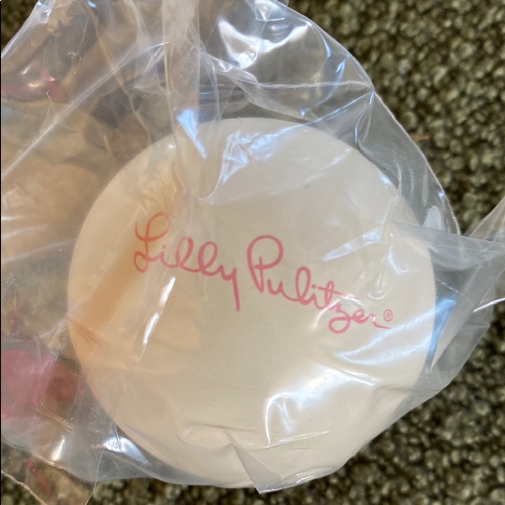 Lilly Pulitzer paddle ball set in Pink  Bag - Picture 2 of 5